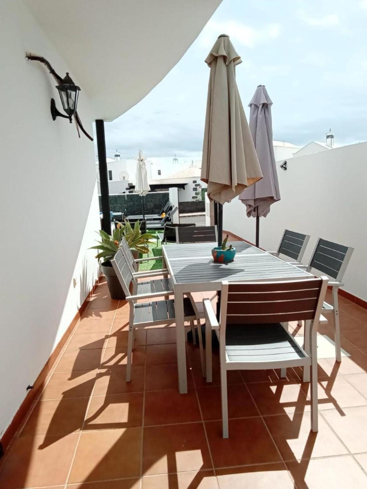 Villa Erimar Плая Бланка Екстериор снимка