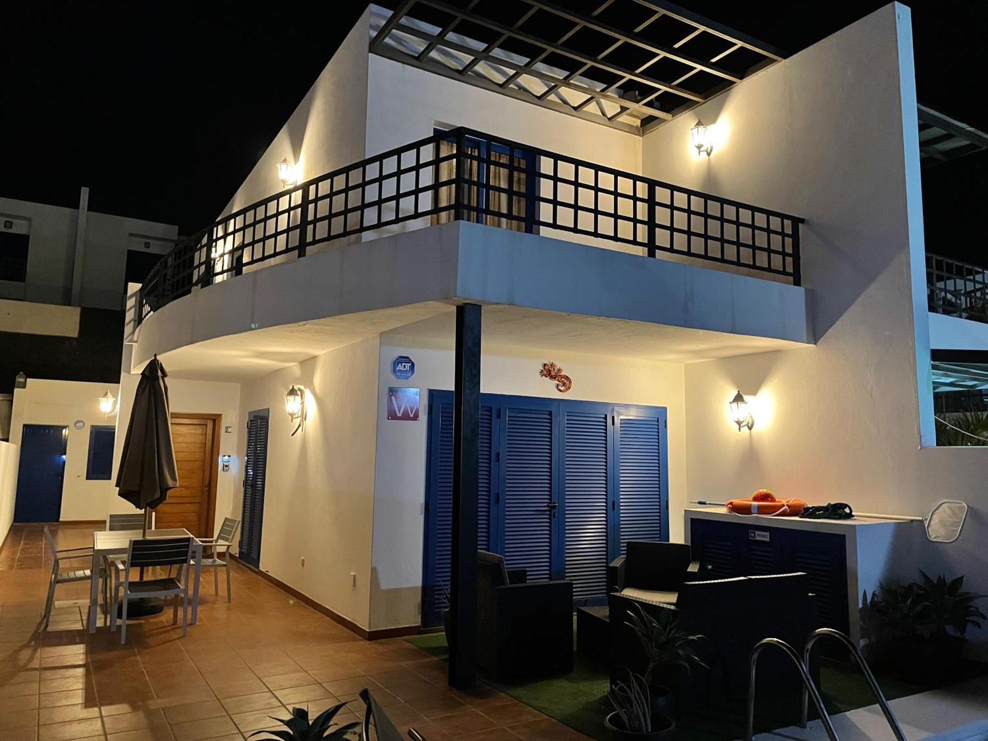 Villa Erimar Плая Бланка Екстериор снимка